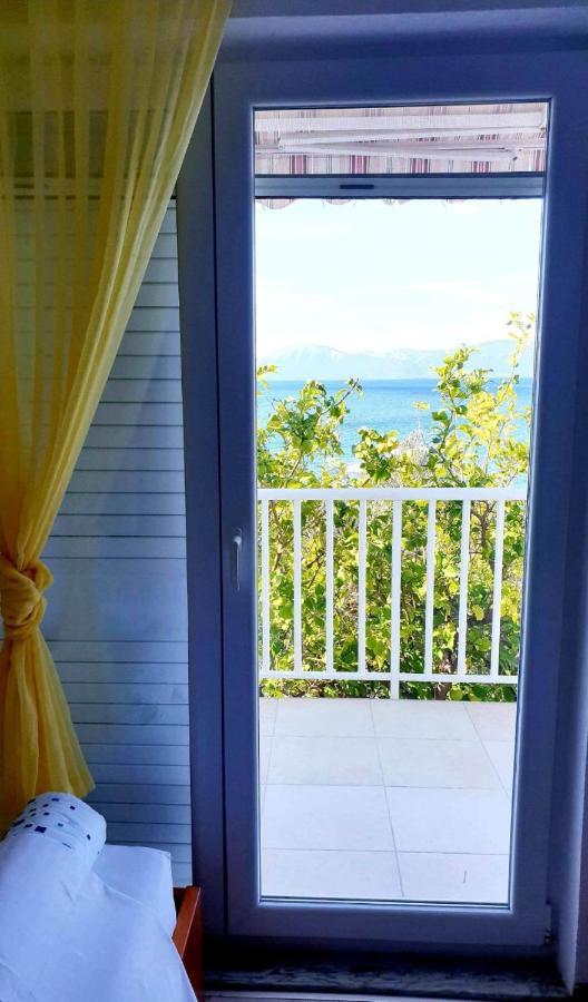 Apartments Santic Podaca エクステリア 写真