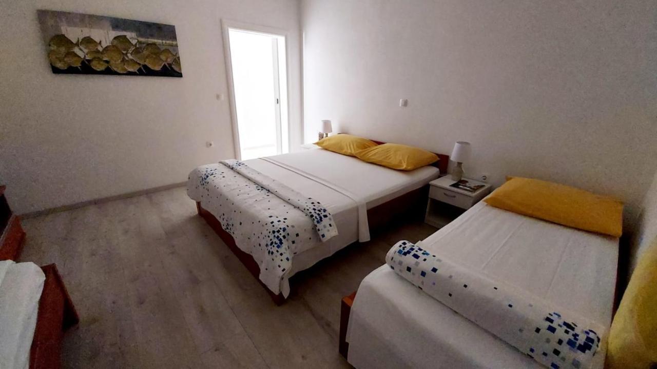 Apartments Santic Podaca エクステリア 写真
