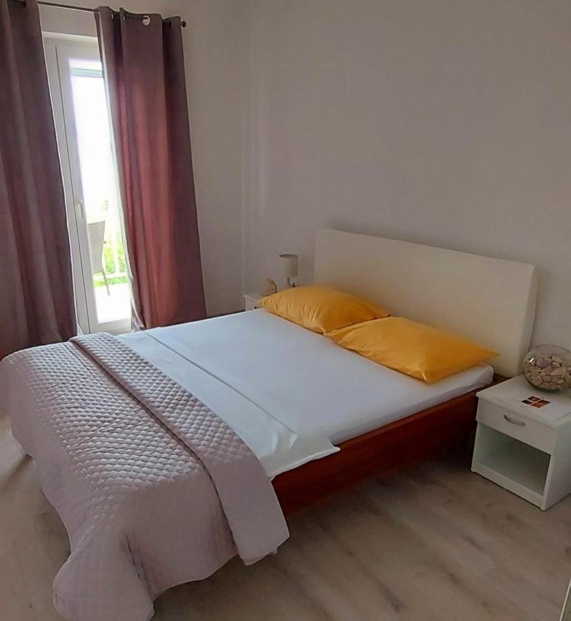 Apartments Santic Podaca エクステリア 写真